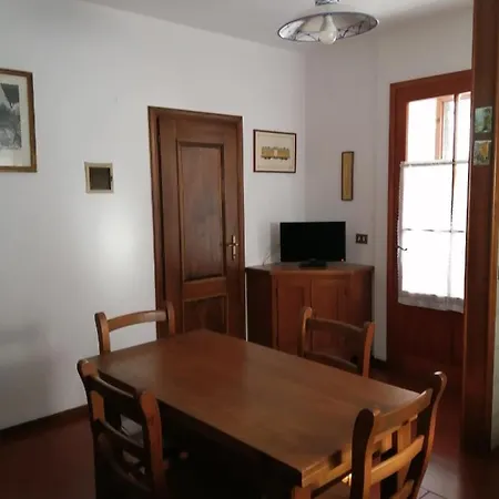 Casa Orfea Holiday home Stresa